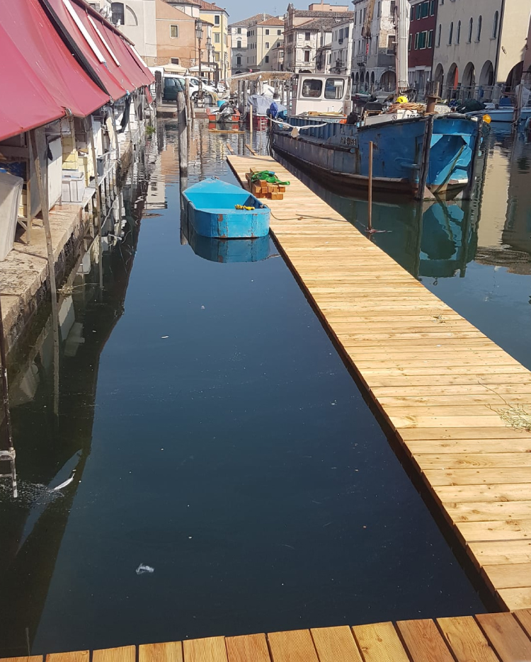 Costruzione pontile
